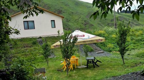 Hostal Januka Garden Sno
