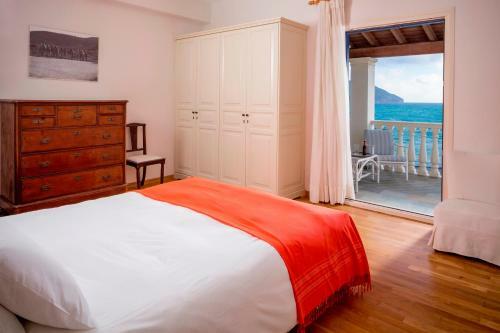 Villa Cosmos Beach House