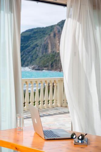 Villa Cosmos Beach House