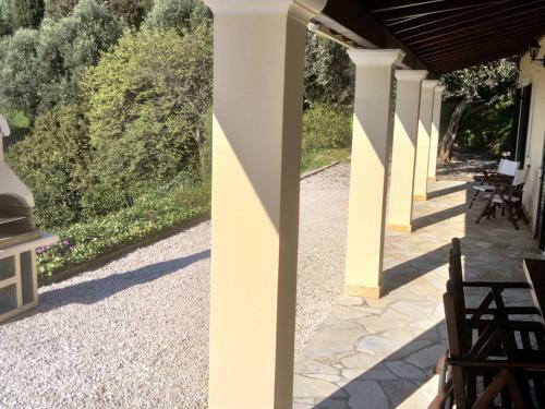 Peaceful Villa With Garden In Afionas