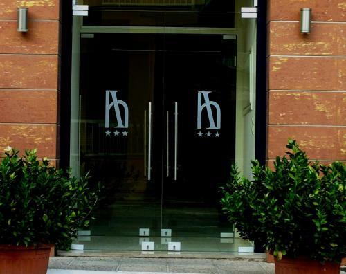 Hotel Iridanos