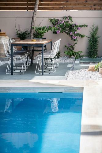 Fos Villa