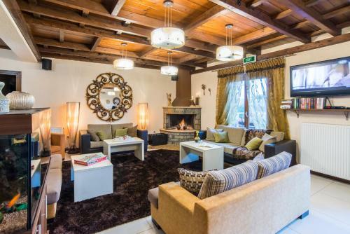 Hostal Asimina Guesthouse