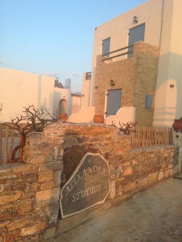 Hostal Alexandra Studios