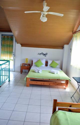 Apartamento House Mantesos