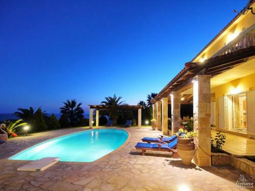 Kleismata Villa Sleeps 6