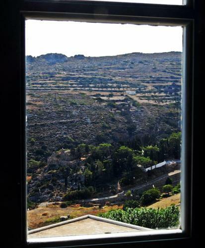 Hostal Chora View