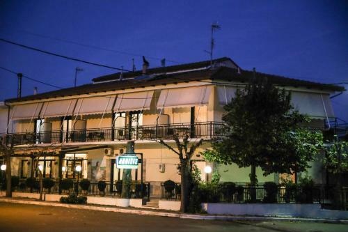 Hostal Anixis Hotel