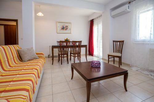 Grande Apartments