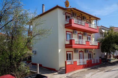Grande Apartments