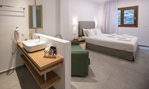 Natura Luxury Boutique Hotel Skopelos