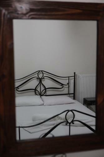 Hostal Guesthouse Lazarou