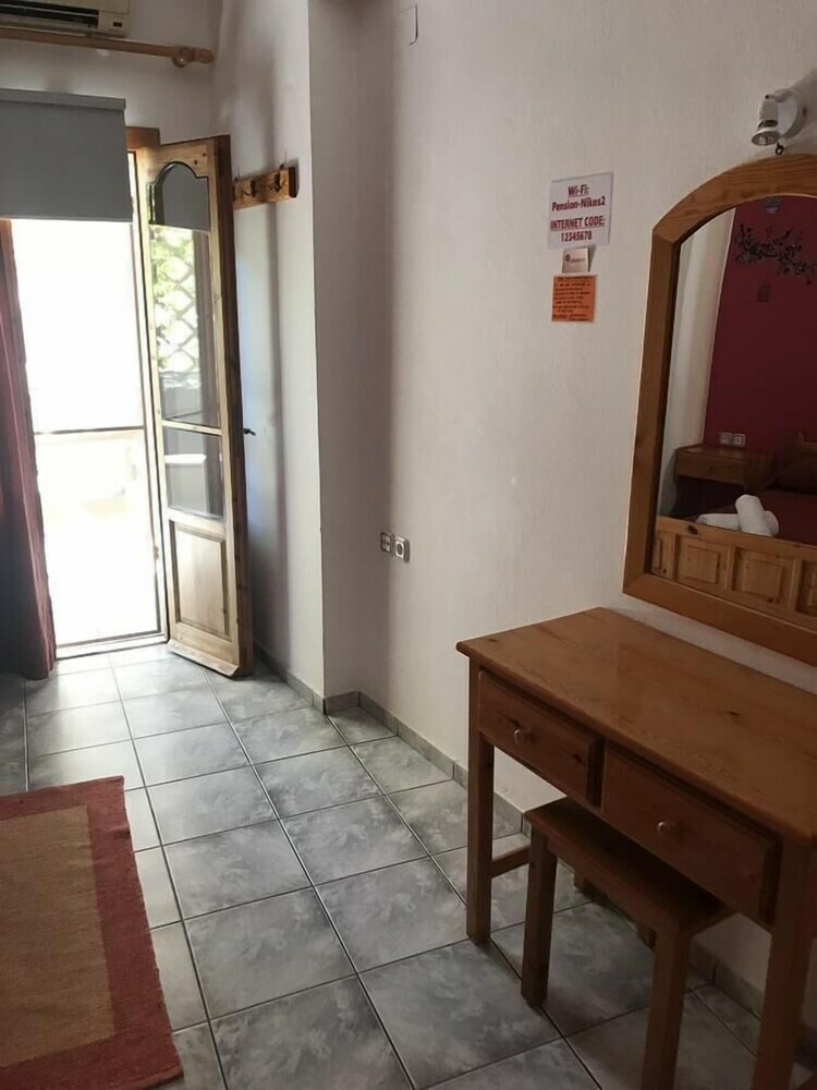 Hostal Pension Nikos