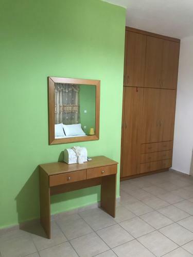 Vrisi Apartments & Villa