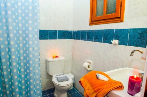 Hostal Palaios Rooms