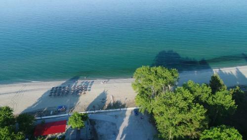 Apartamento Sintrivanis Resort Beach