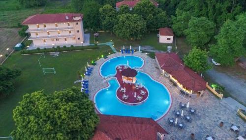 Apartamento Sintrivanis Resort Beach
