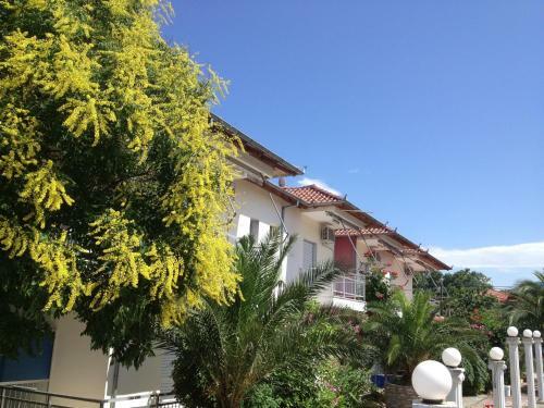 Apartamento Hotel Livithra