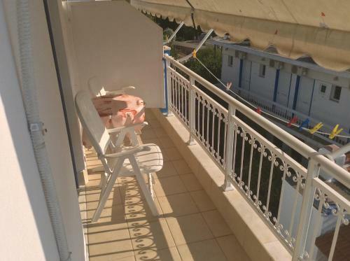 Hostal Kostas Rooms