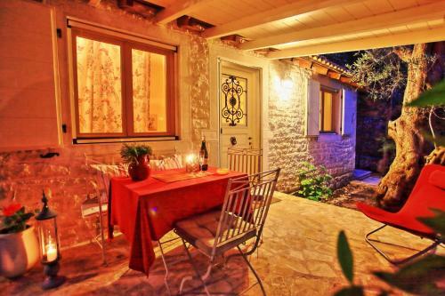 Villa Kitrini Luxury Cottage