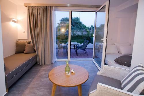 Kapahi Seaview Hotel Apartments