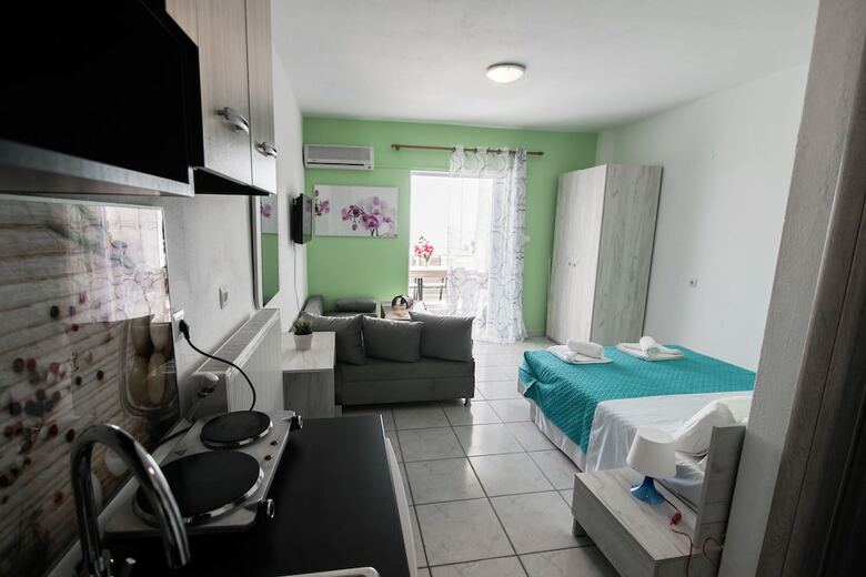 Dias Apartments
