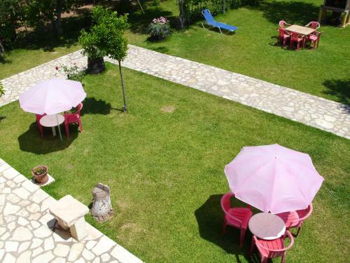 Olga's Garden Apartments