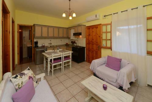 Olga's Garden Apartments