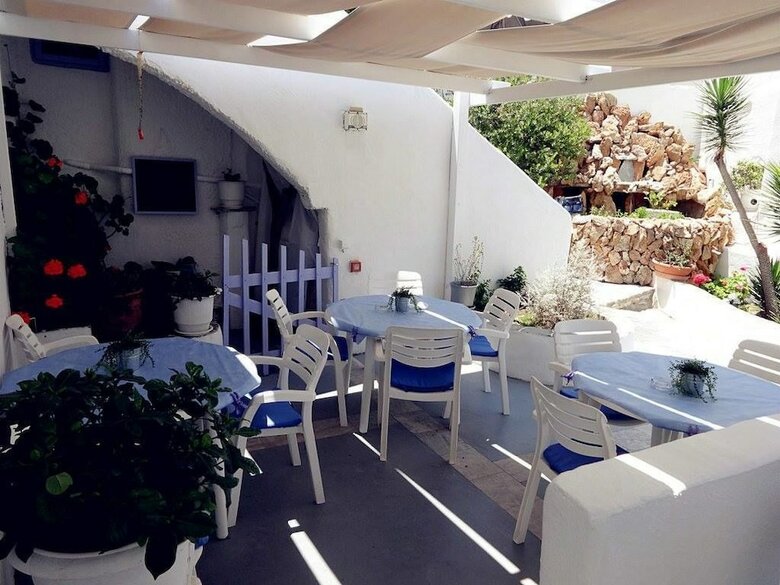 Porto Sikinos Hotel