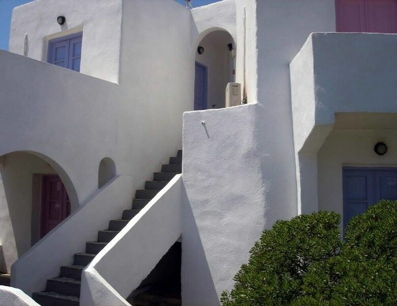 Porto Sikinos Hotel