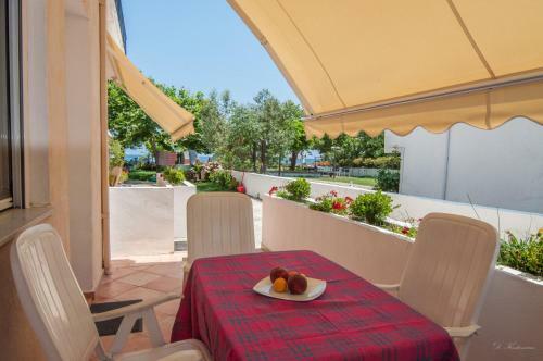 Hostal Isalos