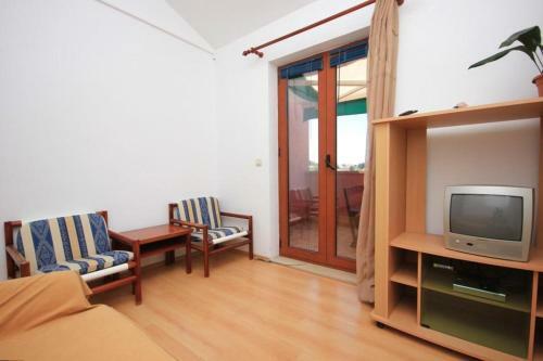 Apartment Ilovik 8069a