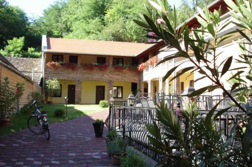 Hostal Rooms Villa Iva