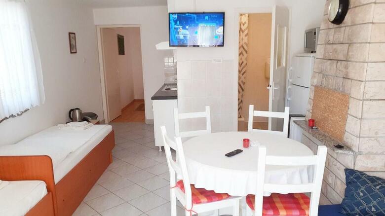 Apartments Din
