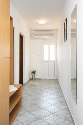Apartments With A Parking Space Mandre, Pag - 6582