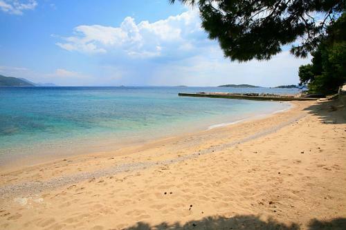 Villa Loviste Paradise