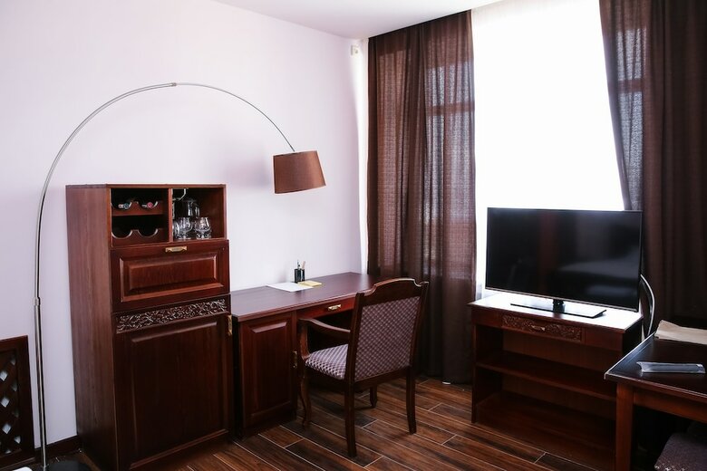 Dvin Hotel