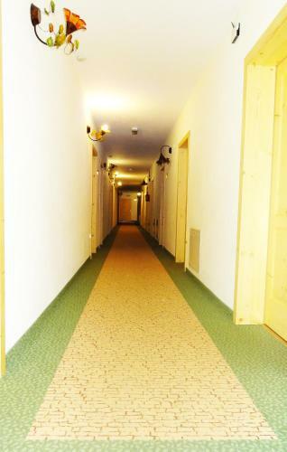 Hostal Pensjonat Tajemniczy Ogr�d