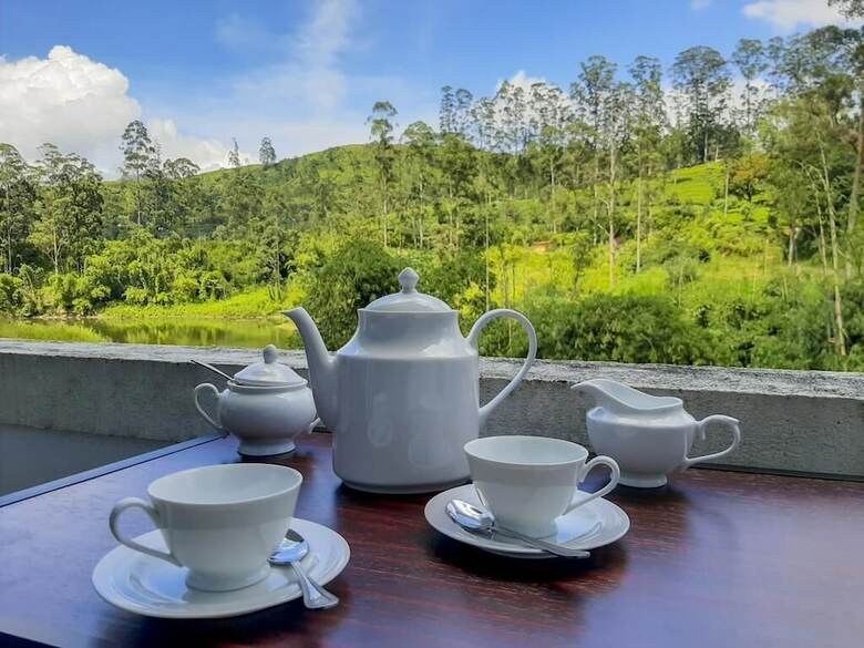 Hotel Heaven Hills Guest House