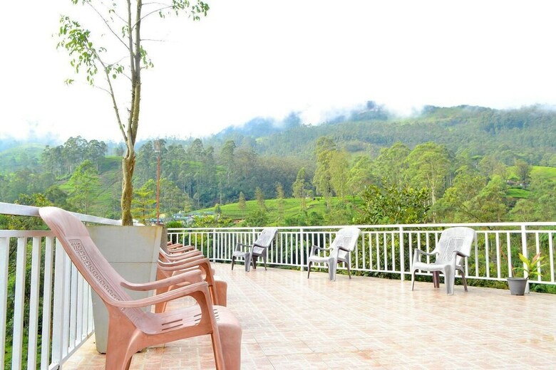 Hotel Dam House