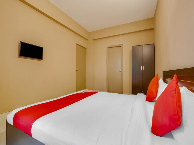 Hotel Oyo Flagship 39299 Aqualura