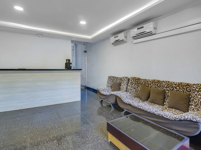 Hotel Oyo Flagship 39299 Aqualura