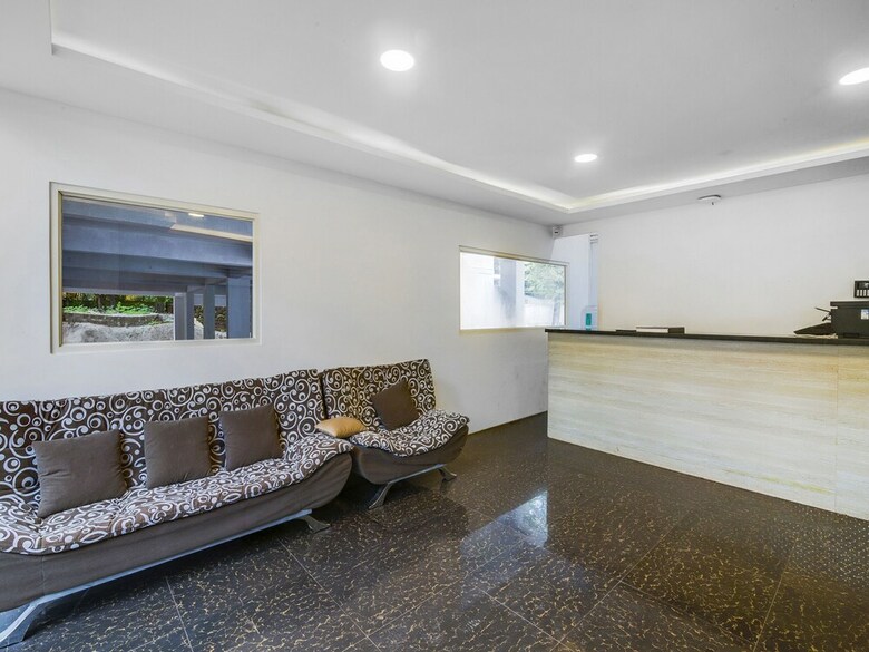 Hotel Oyo Flagship 39299 Aqualura