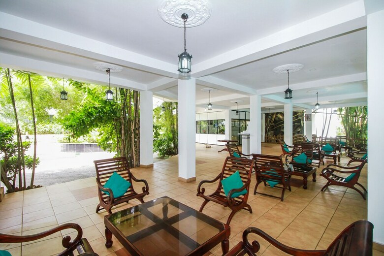 Hotel Oyo 253 The White Haven