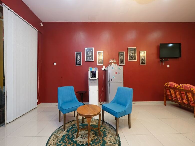 Hotel Oyo 89436 Sza Inn