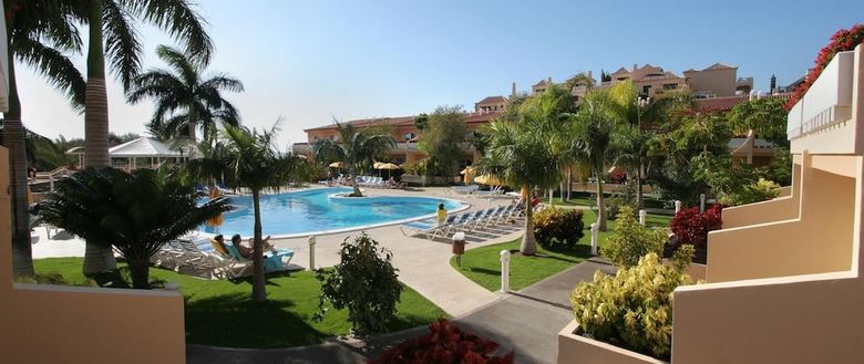 Apartamentos Jard�n Del Conde