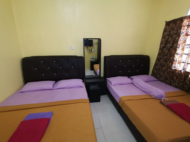 Oyo 89819 Raz Hotel Kelulut
