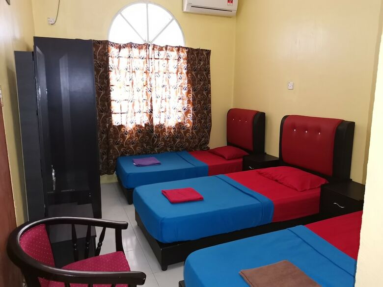 Oyo 89819 Raz Hotel Kelulut