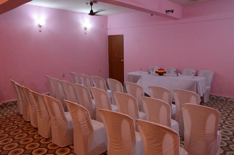 Hotel Molyma Resorts