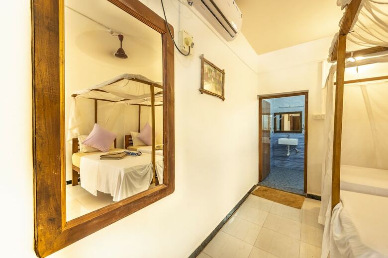 Hotel Simrose Resort